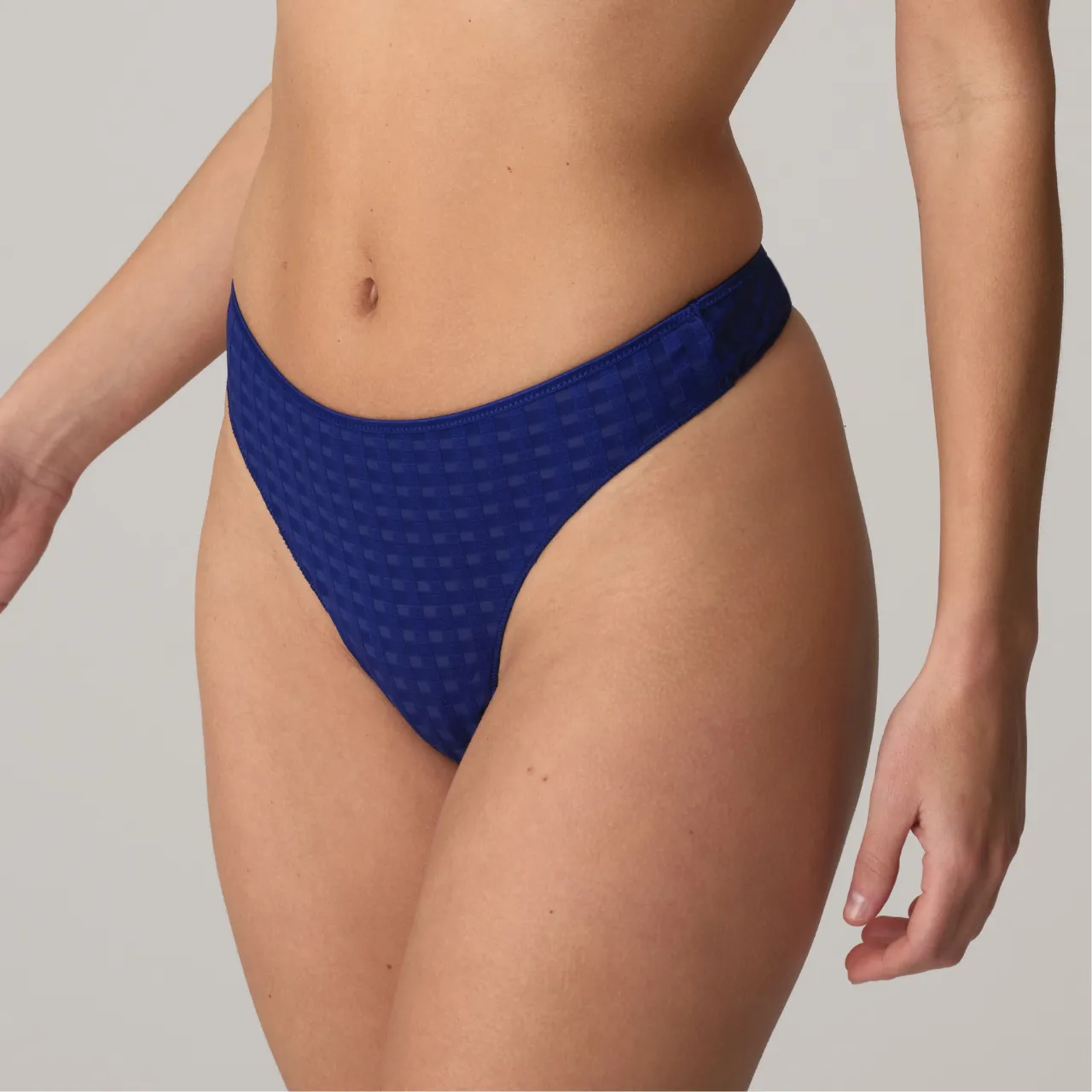 Avero Tanga in Lazurite
