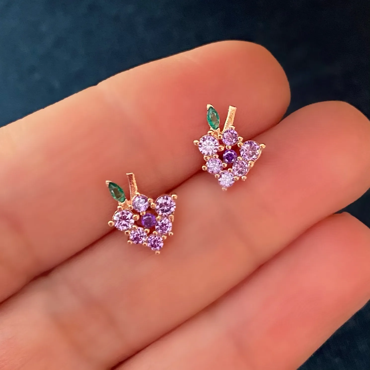Juicy - Studs