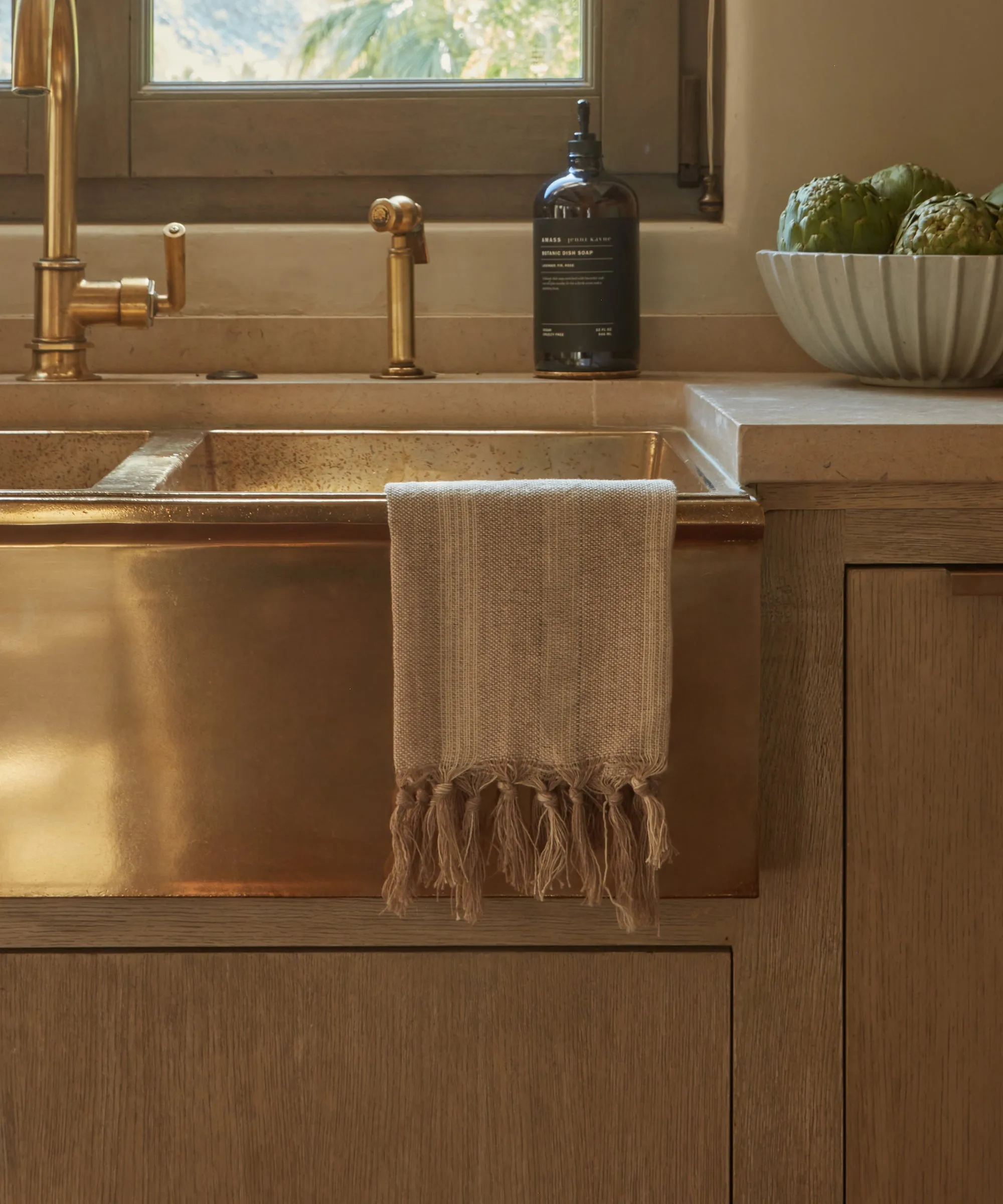Laurel Hand Towel