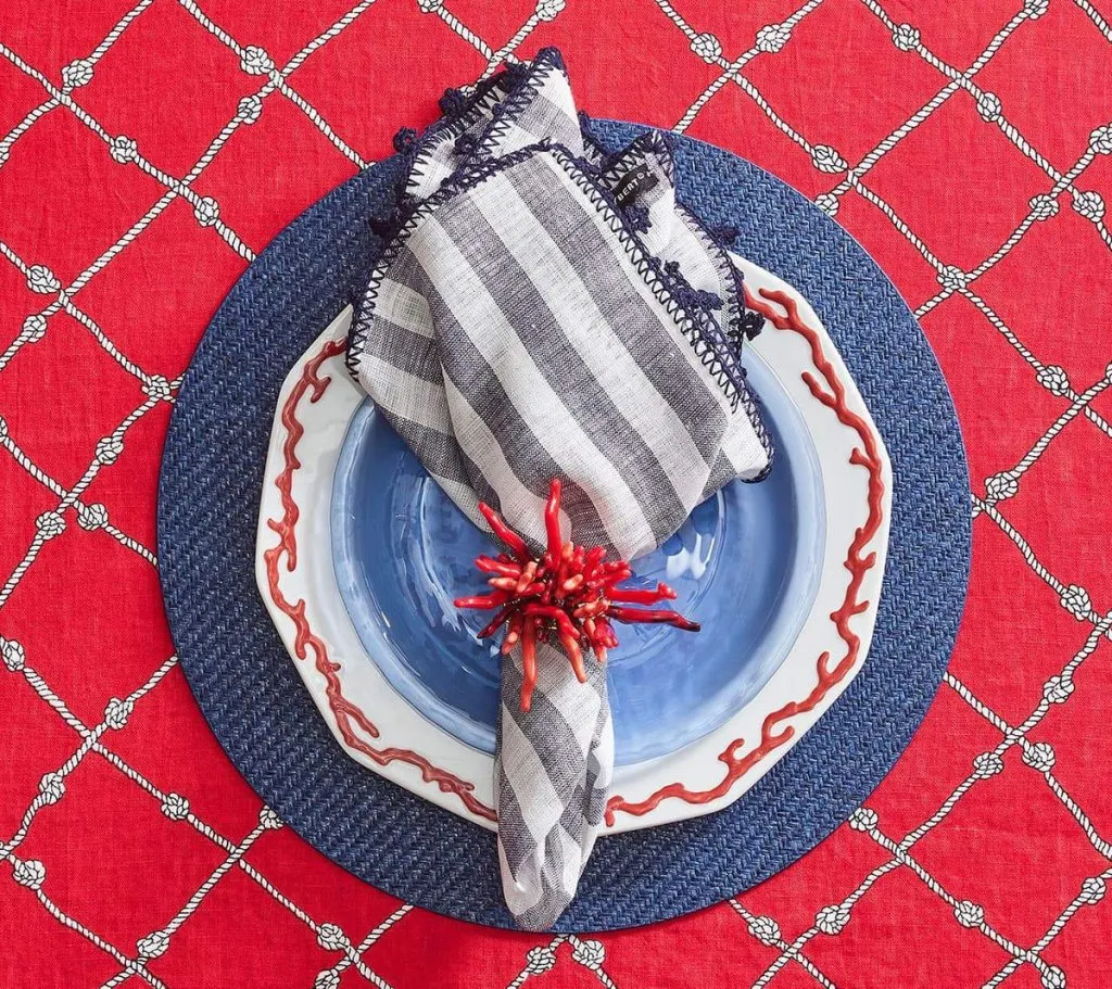 Linea Napkin in White & Navy, Set of 4