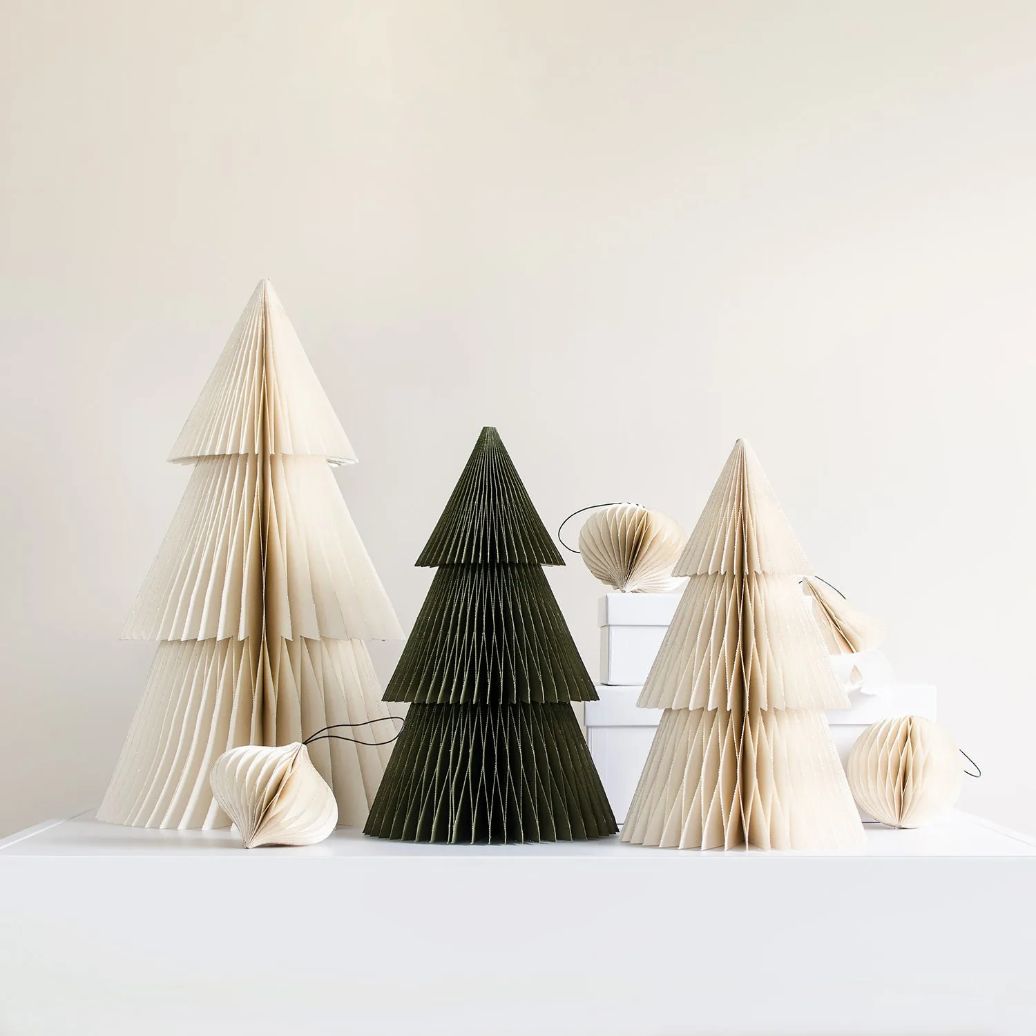 nordic rooms | christmas deluxe tree standing | white   glitter 45cm - seasonal