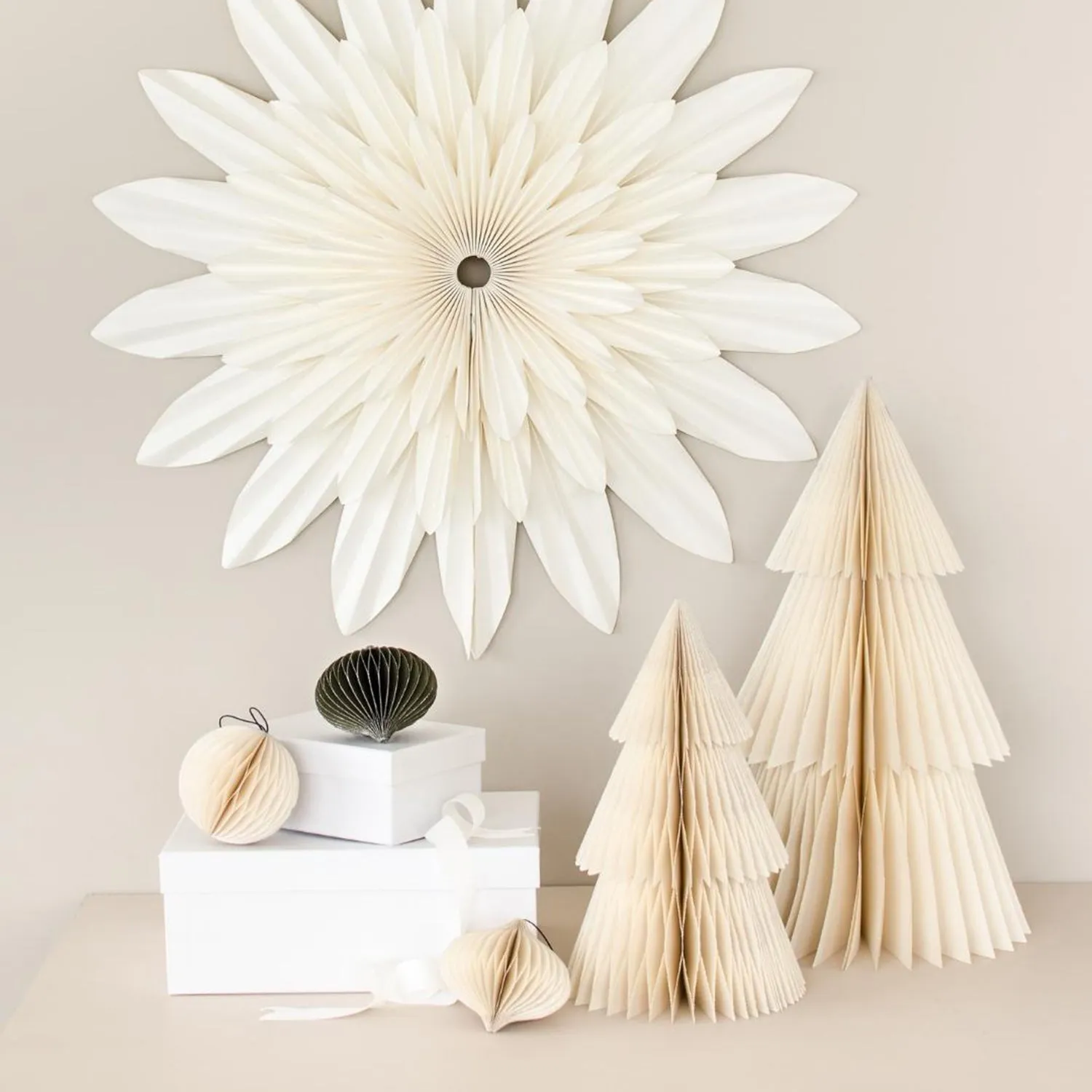 nordic rooms | christmas deluxe tree standing | white   glitter 45cm - seasonal