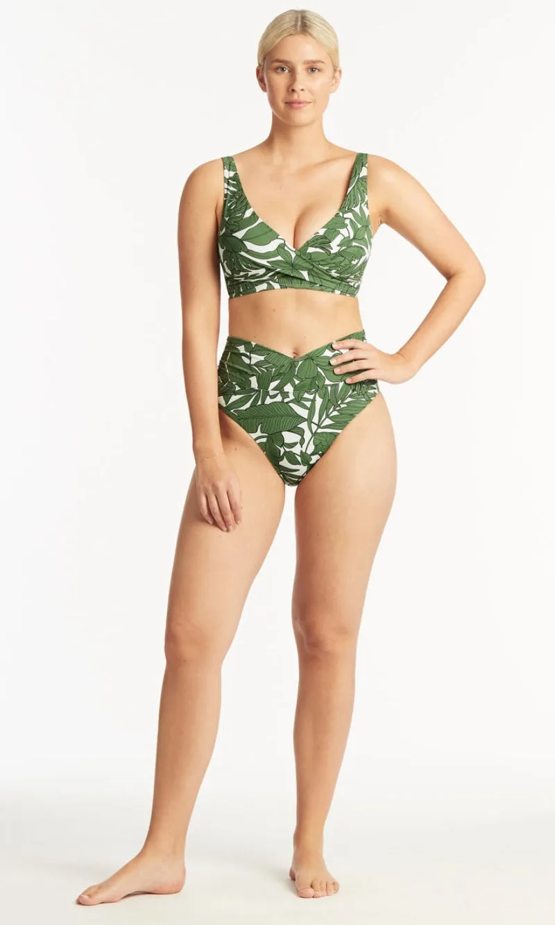 Retreat Cross Front Multifit Bra, More Colours