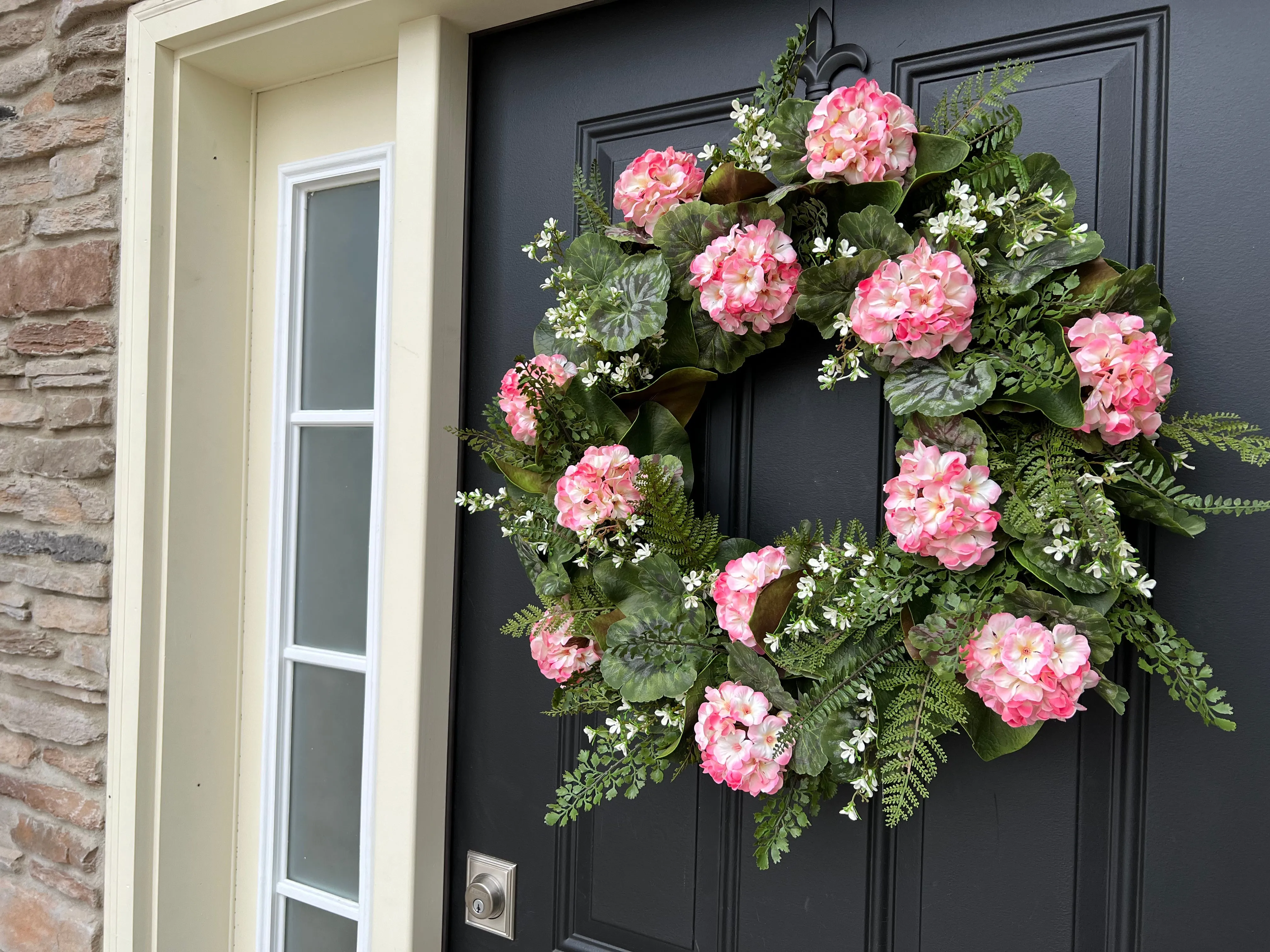 Summer Pink Geranium Wreath